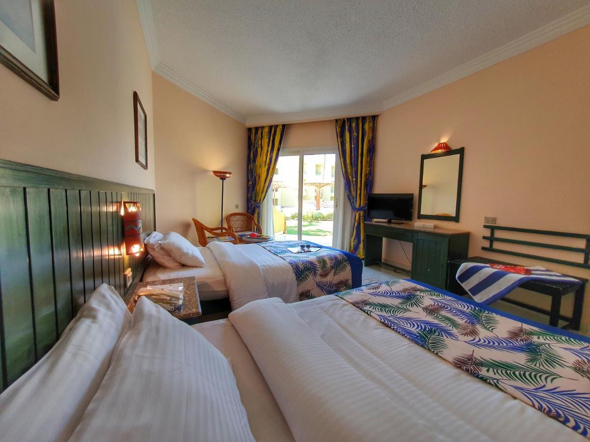 Rezort Palm Families And Couples Only 4*
