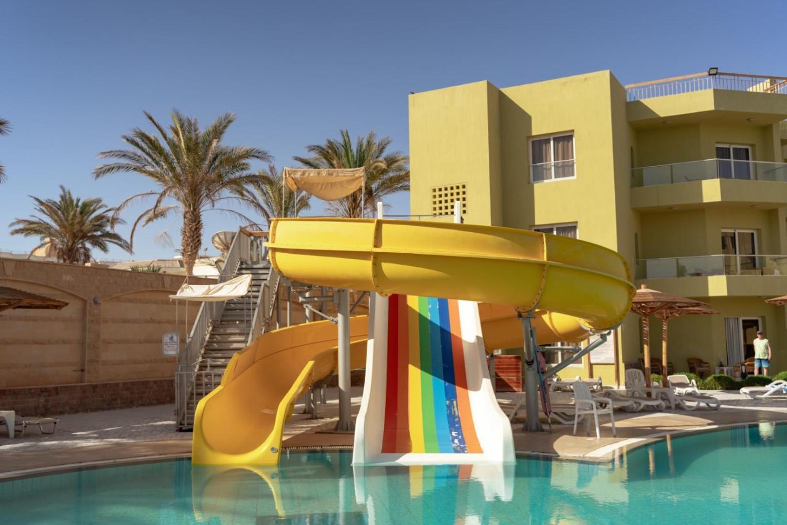 Complex Palm Families And Couples Only Hurghada