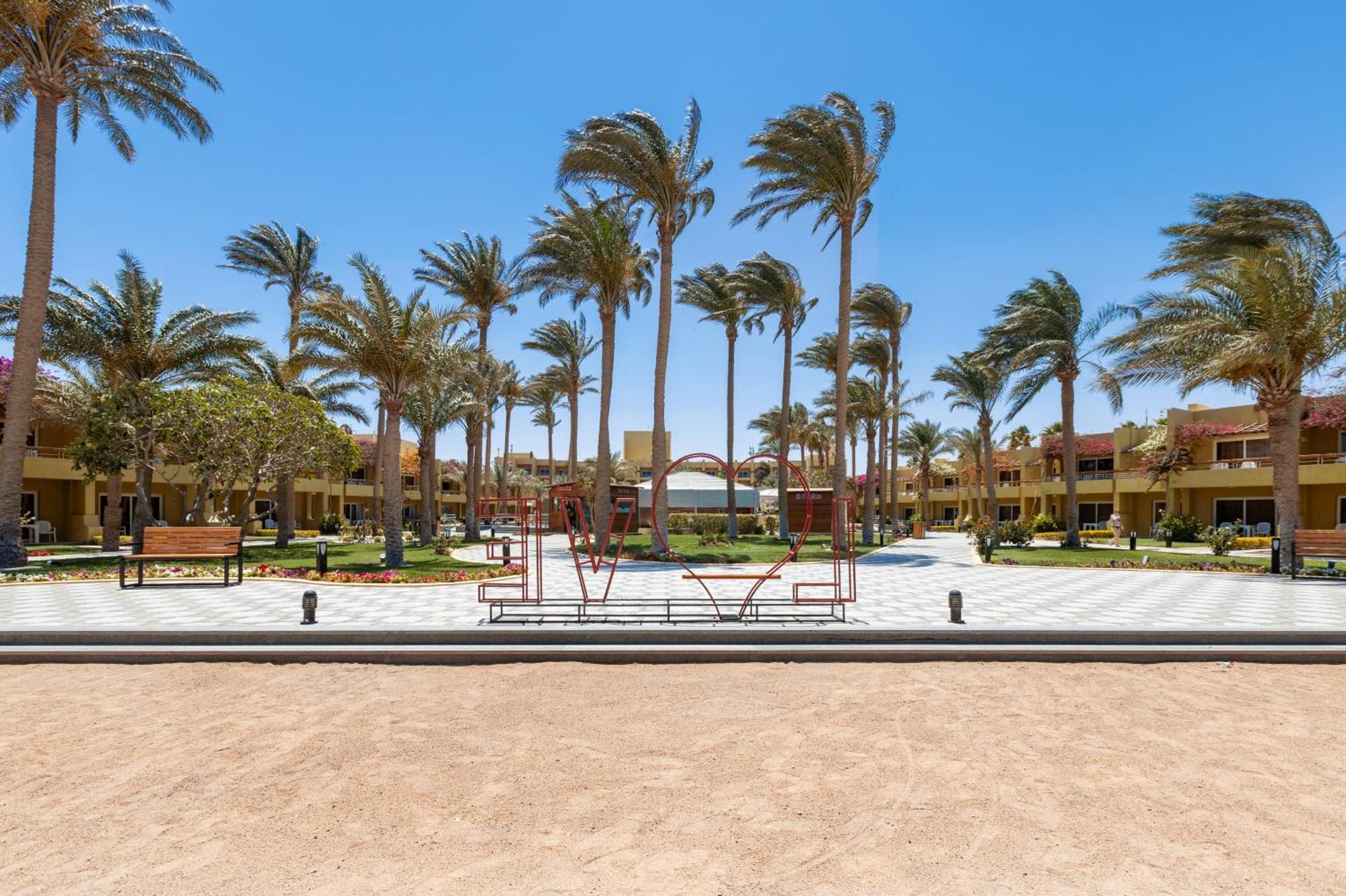 Complex Palm Families And Couples Only 4*
