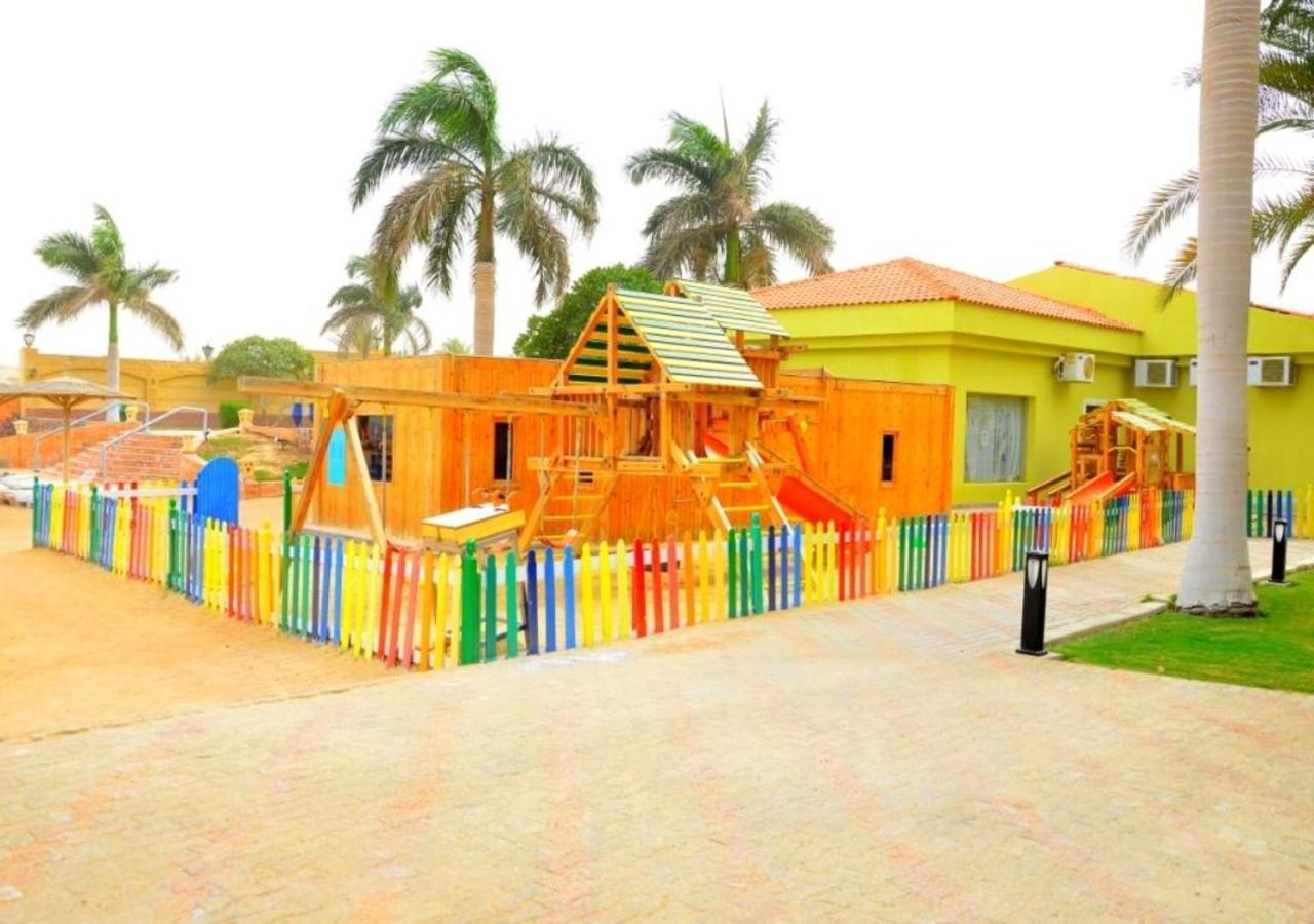 Palm Families And Couples Only Rezort 4*